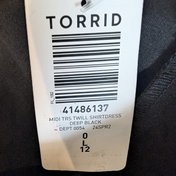 NWT Torrid black Midi Shirtdress with tie waist 0x, 12 - Picture 8 of 17
